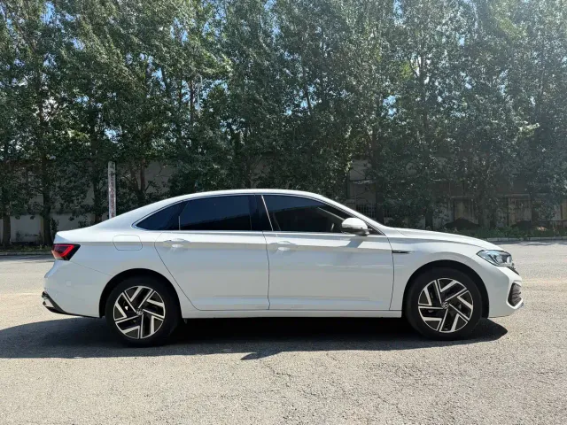 Volkswagen Sagitar — Фото автомобиля 4