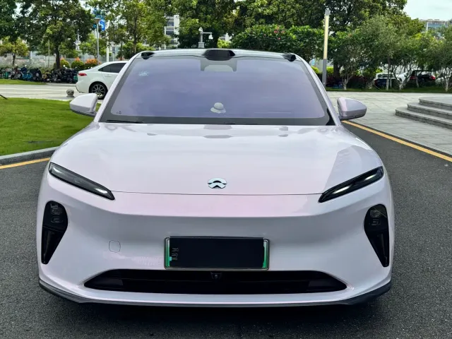 Nio ET5 Touring — Фото автомобиля 2