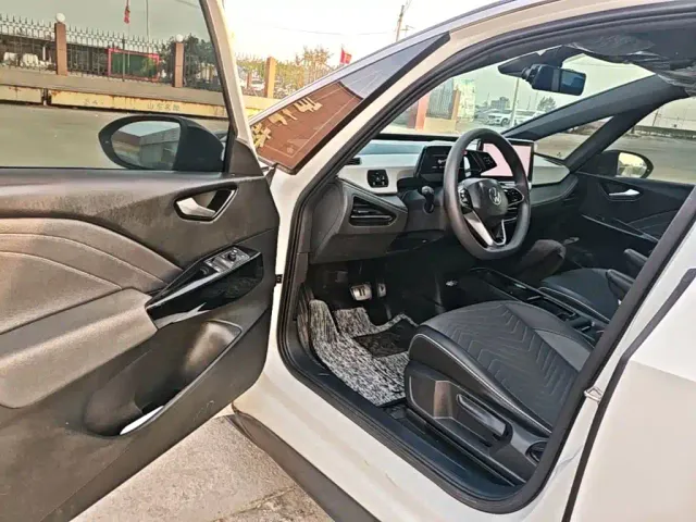 Volkswagen ID.3 — Фото автомобиля 15