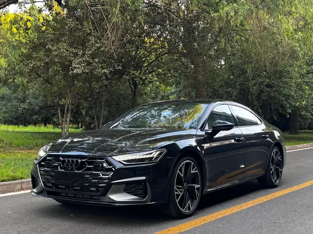 Фотография автомобиля — Audi A7L