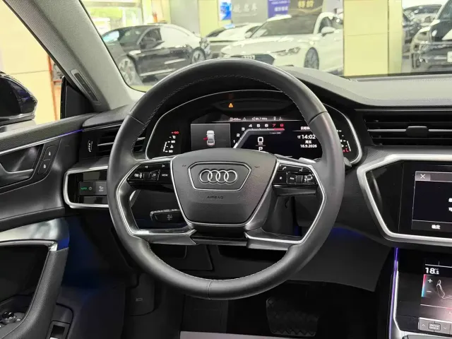 Audi A7L — Фото автомобиля 11