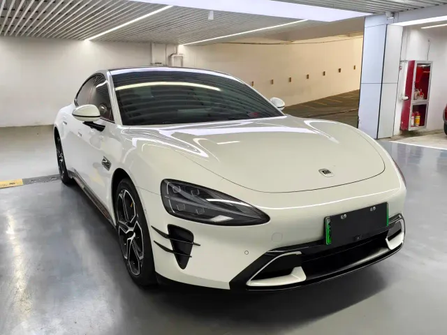 Xiaomi SU7 — Фото автомобиля 3