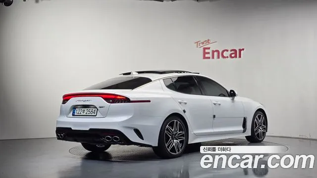 Kia Stinger Meister — Фото автомобиля 2
