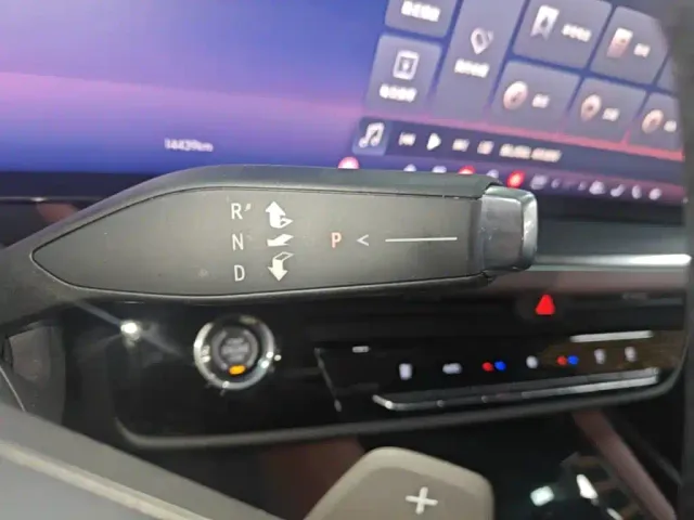 Buick Envision Plus — Фото автомобиля 13