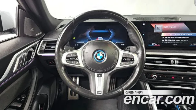 BMW i4 — Фото автомобиля 13