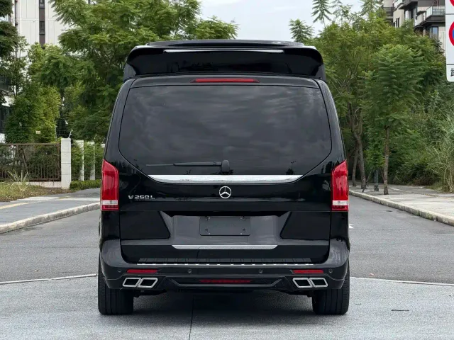 Mercedes-Benz V-Class — Фото автомобиля 6