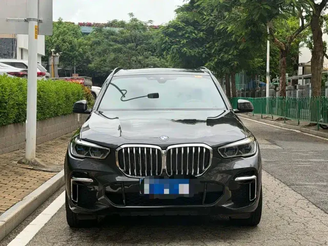BMW X5 — Фото автомобиля 2
