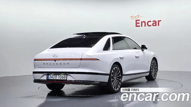 Hyundai Grandeur — Фото автомобиля 2