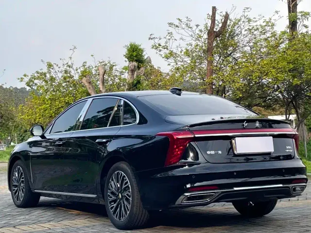 Hongqi H5 — Фото автомобиля 13