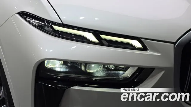 BMW X7 xDrive 40d M Sport 7 мест — Фото автомобиля 18