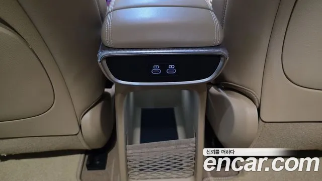 Genesis GV60 — Фото автомобиля 12