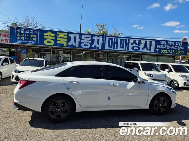Hyundai Avante CN7 — Фото автомобиля 17