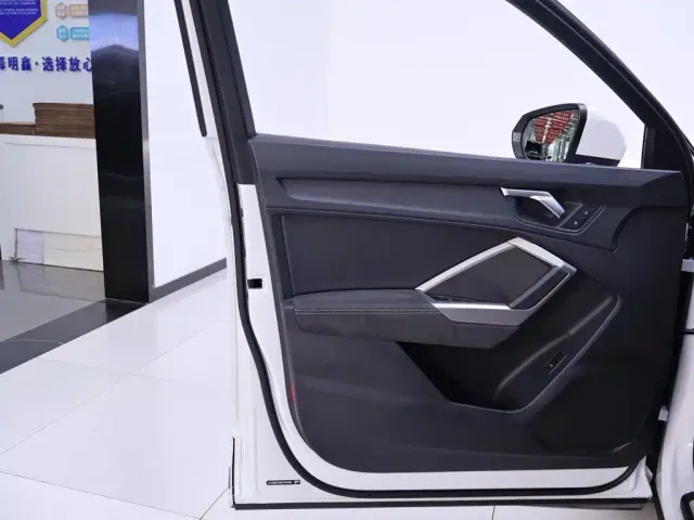 Audi Q3 — Фото автомобиля 18