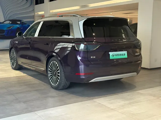 Aito M9 — Фото автомобиля 7