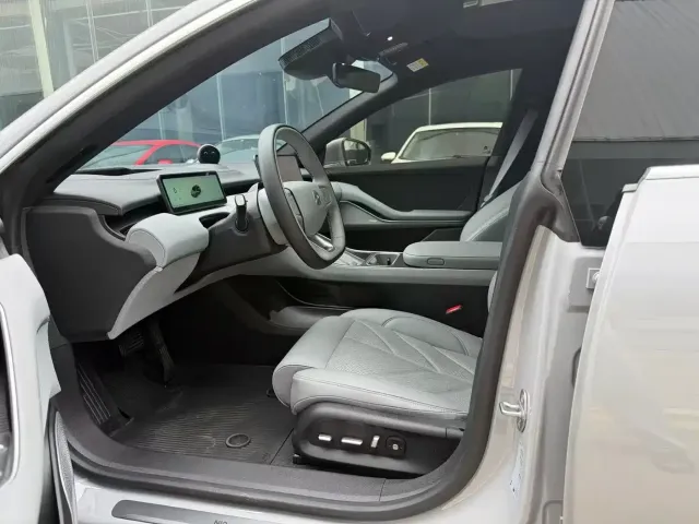 Nio ET5 Touring — Фото автомобиля 4