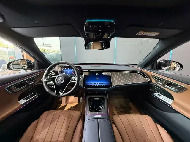 Mercedes-Benz E-Class — Фото автомобиля 9