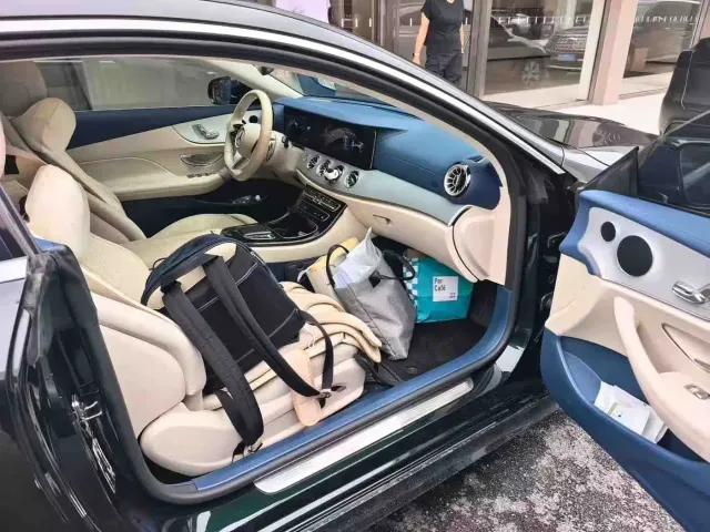 Mercedes-Benz E-Class — Фото автомобиля 11