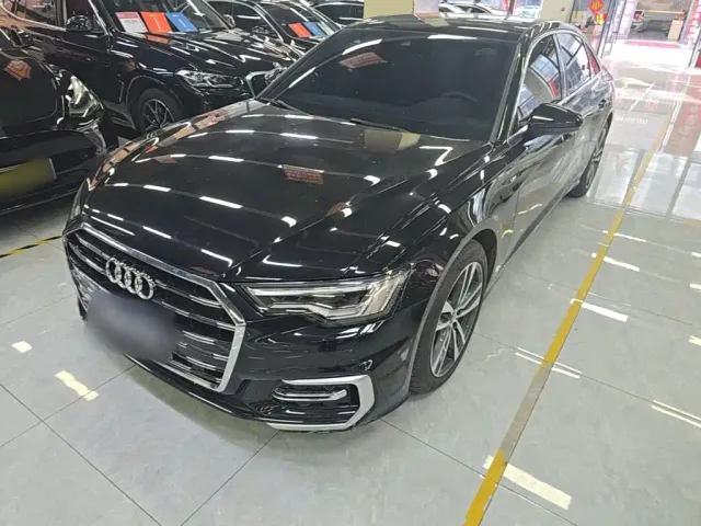 Фотография автомобиля — Audi A6L