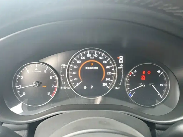 Mazda Axela — Фото автомобиля 11