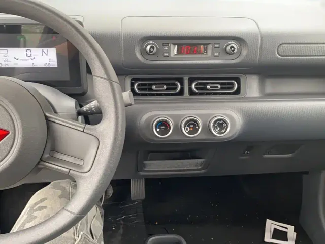 Wuling Zhiguang NEV — Фото автомобиля 12