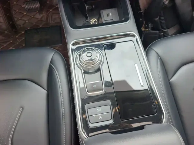 Ford Edge — Фото автомобиля 13