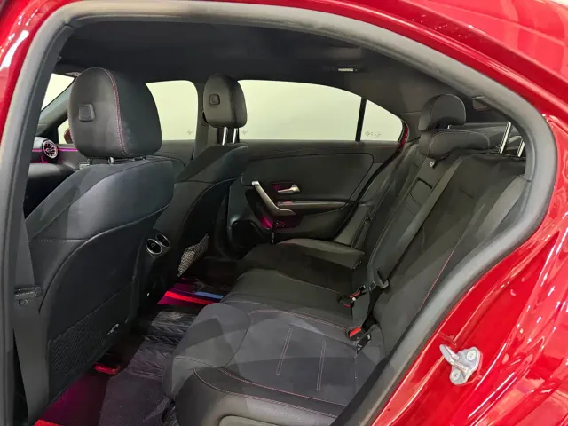 Mercedes-Benz A-Class — Фото автомобиля 6
