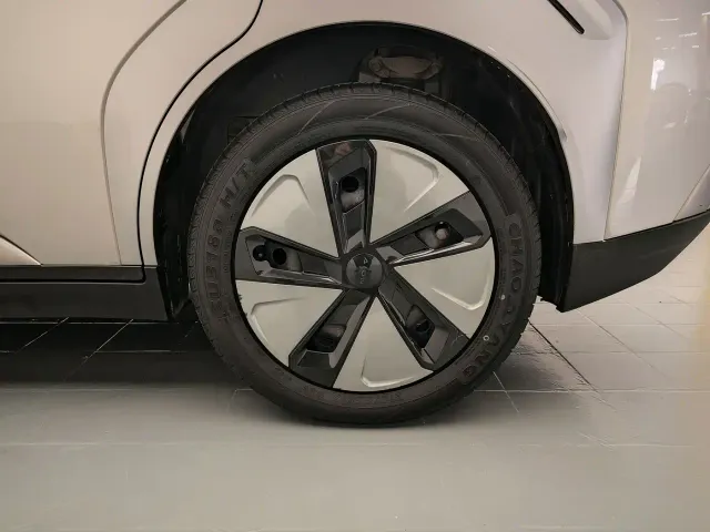 GAC Aion Y — Фото автомобиля 16