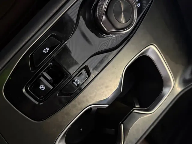 Lexus RZ — Фото автомобиля 10