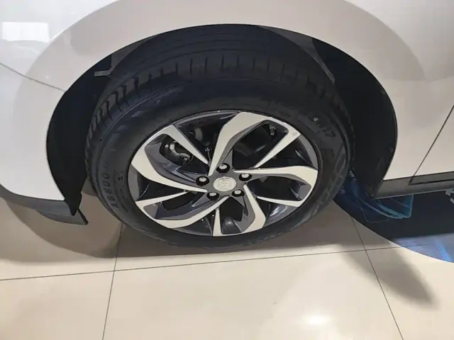 Buick Velite 6 — Фото автомобиля 22
