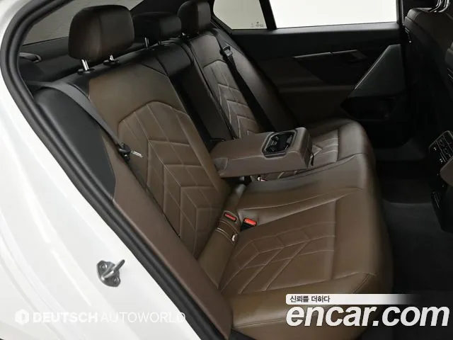 BMW 5 Series G60 — Фото автомобиля 12