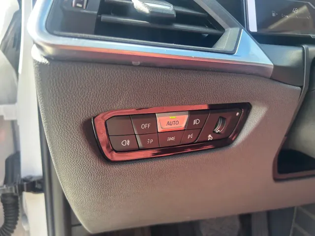 BMW 3 Series — Фото автомобиля 11