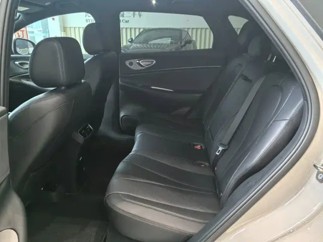 BYD Sealion 06 — Фото автомобиля 11