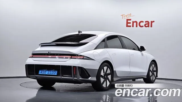Hyundai Ioniq 6 — Фото автомобиля 2