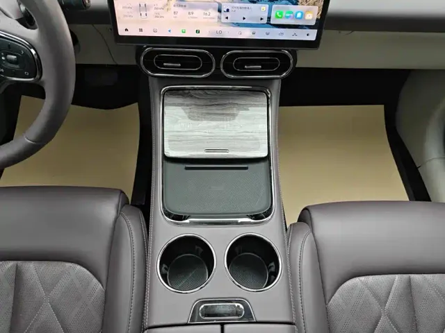 Leapmotor C11 — Фото автомобиля 16