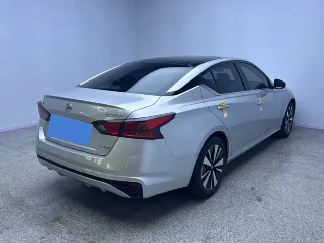 Nissan Teana — Фото автомобиля 9