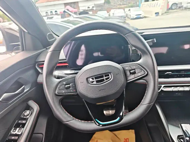 Geely Binrui — Фото автомобиля 6