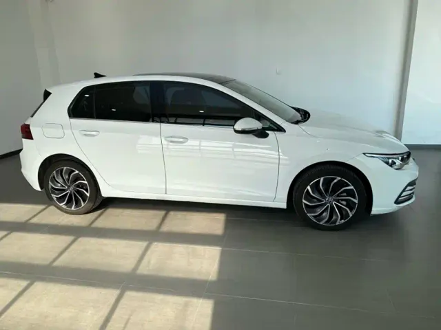 Volkswagen Golf — Фото автомобиля 5