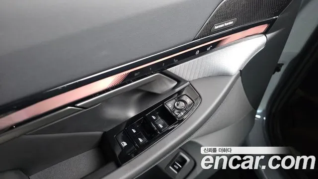 BMW 5 Series G60 — Фото автомобиля 29