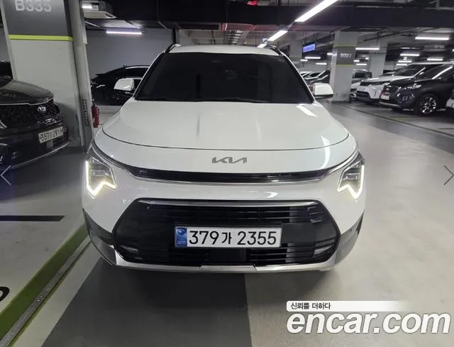 Kia Niro The All New Niro Signature — Фото автомобиля 2