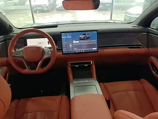 BYD Tang L — Фото автомобиля 9