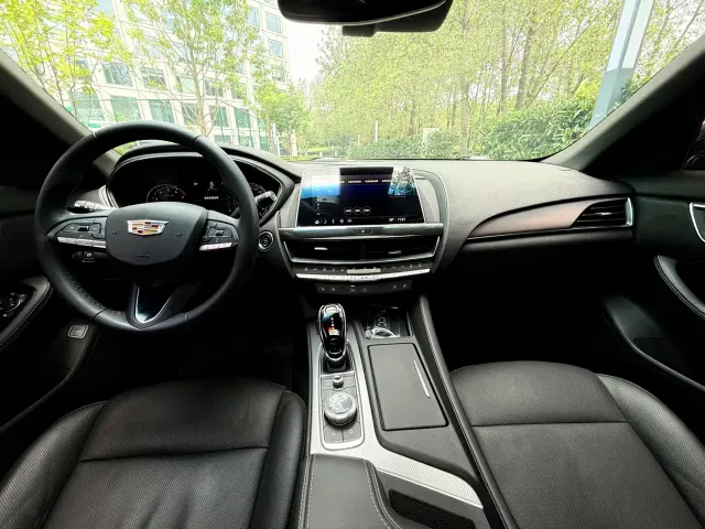 Cadillac CT5 — Фото автомобиля 8