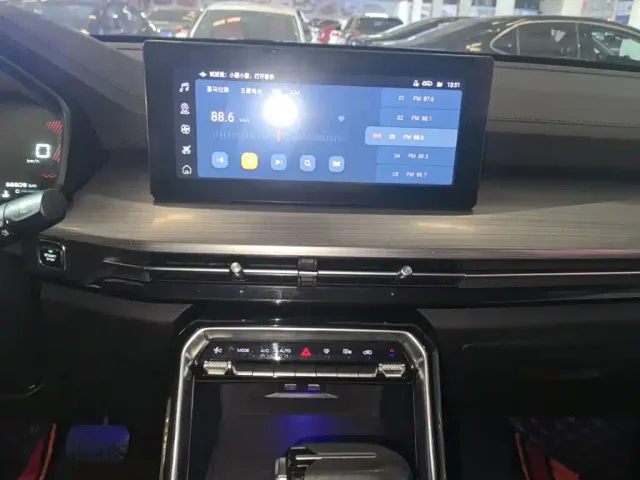 Wuling Asta — Фото автомобиля 12