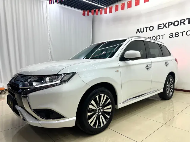 Mitsubishi Outlander — Фото автомобиля 2