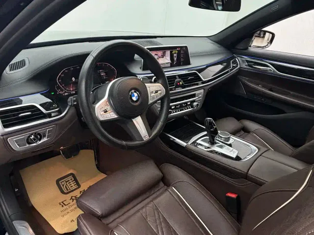 BMW 7 Series — Фото автомобиля 4