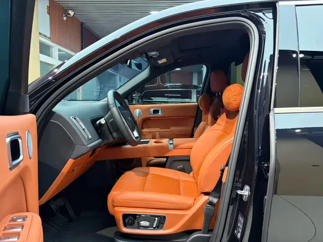 Li Auto L9 — Фото автомобиля 12