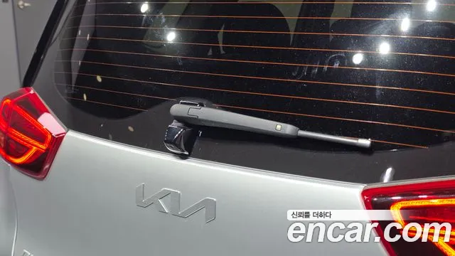 Kia Niro Niro Plus Air — Фото автомобиля 29