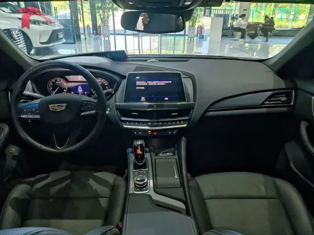 Cadillac CT5 — Фото автомобиля 5