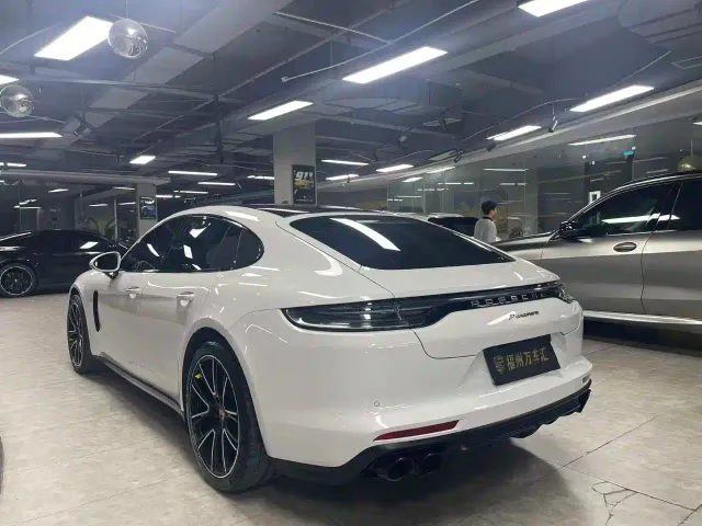 Porsche Panamera — Фото автомобиля 4