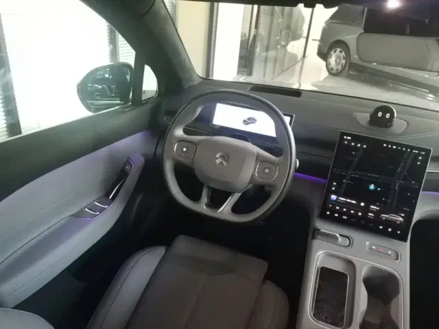 Nio EC6 — Фото автомобиля 10