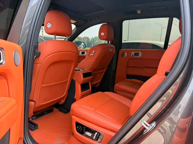 Li Auto L8 — Фото автомобиля 6